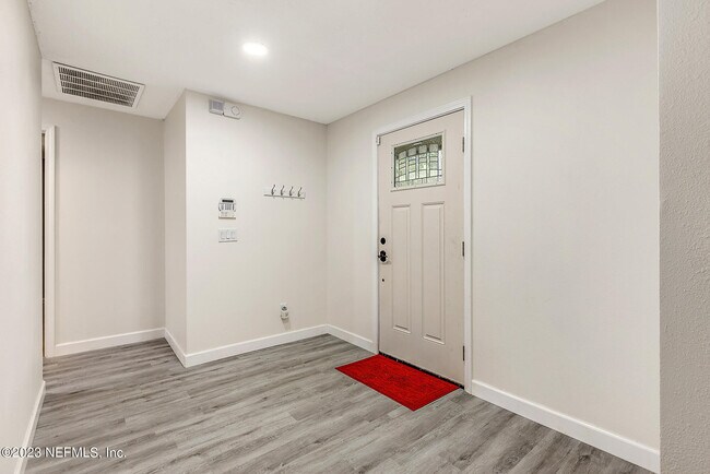 Building Photo - 10624 Fox Squirrel Ln