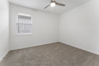 Building Photo - 13305 Big Sky Ct