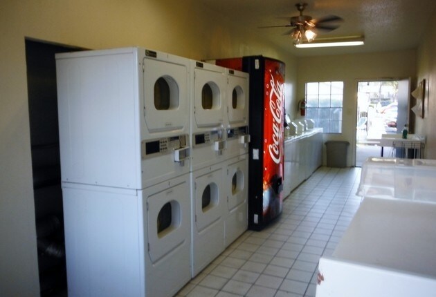 Instalaciones de lavandería - Peppermill Apartments