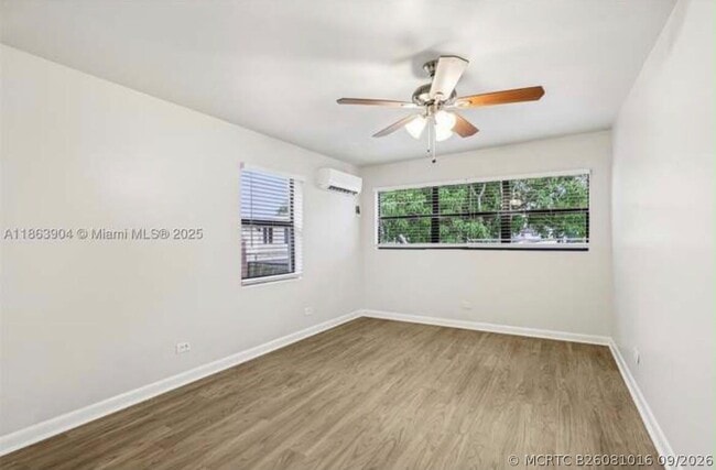 Foto del edificio - 6546 SW 21st St