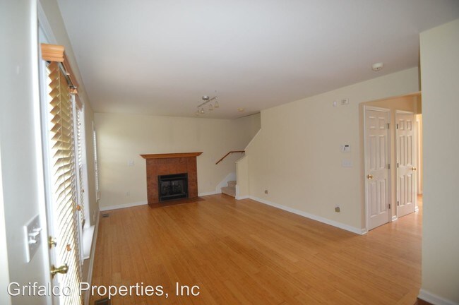 Building Photo - 239 E Ivybridge Dr