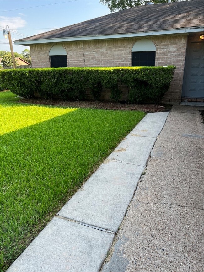 Building Photo - 5203 Markwood Ln