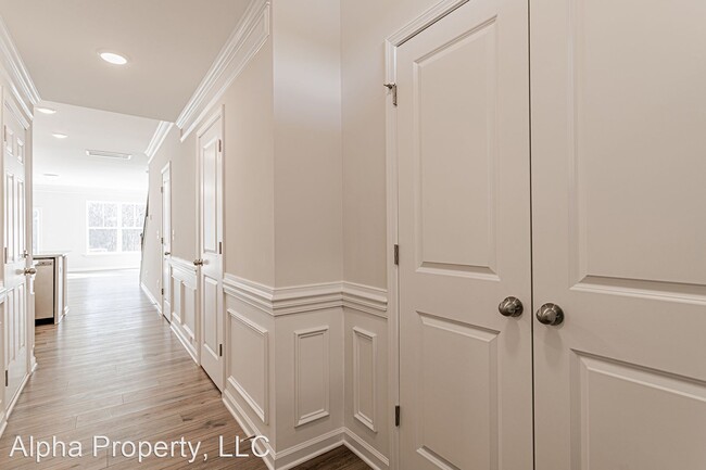 Building Photo - 3 br, 2.5 bath House - 31 Fair Village Ln