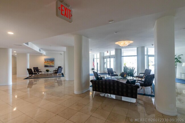 Building Photo - 1 Las Olas Cir
