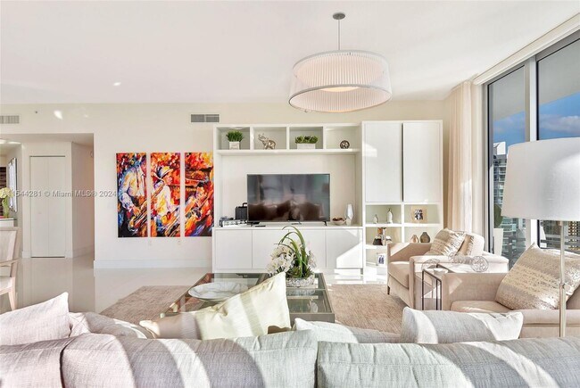 Foto del edificio - 300 Sunny Isles Blvd