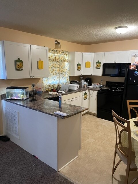 kitchen - 3140 Plantation Dr