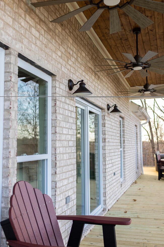 Building Photo - 161 Emalyn Ct