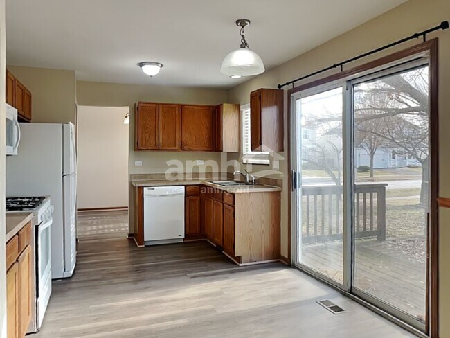 Foto del edificio - 1201 Darnell Dr