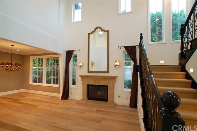 Building Photo - 11 Tesoro