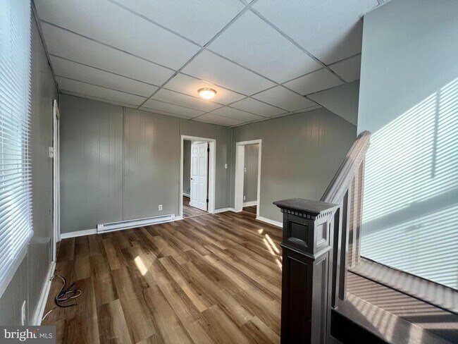 Foto del edificio - 6 Laurel Hill Ln