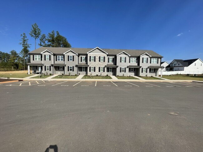 Building Photo - 3 Bedroom 2.5 Bathroom Townhome!
