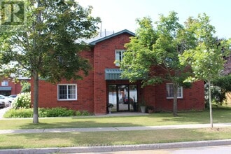 Building Photo - 209 B Sutherland Crescent