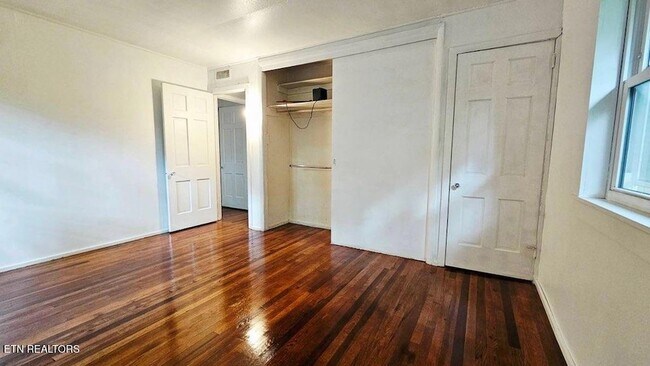 Foto del edificio - 313 W Outer Dr