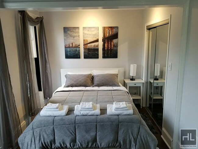 Foto del edificio - Short-Term Furnished 1 Bedroom In Bedford-...