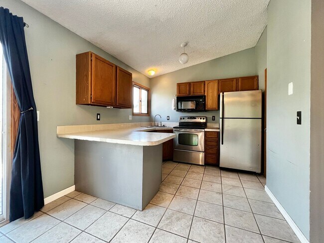 Foto del edificio - Fantastic 3-Bed, 2-Bath Home in Great Love...