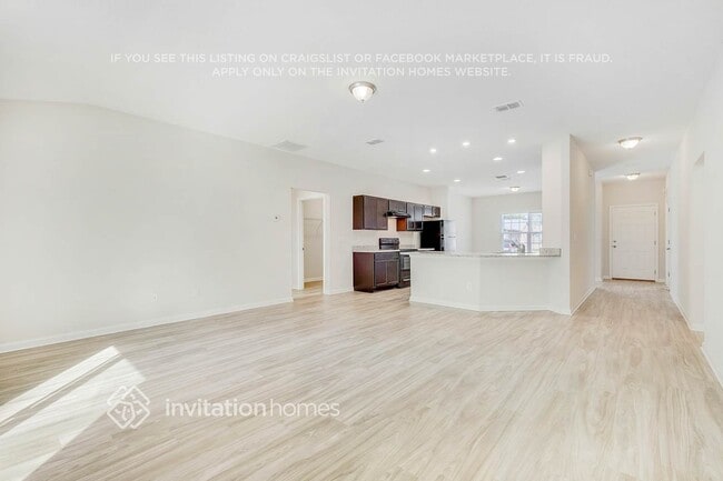 Building Photo - 2648 Kersey Dr W