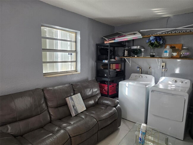 Building Photo - 1501 NW 62nd Terrace