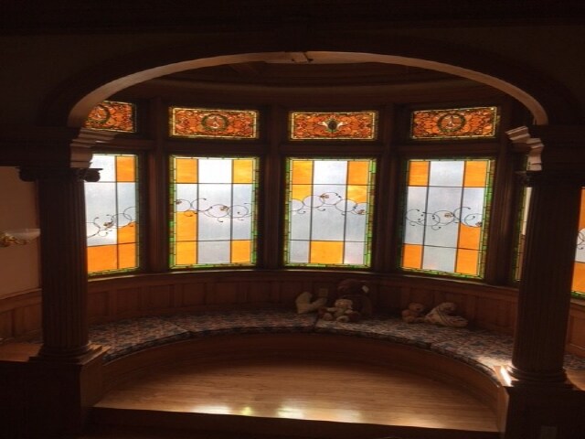 Interior Photo - 7 Oak St