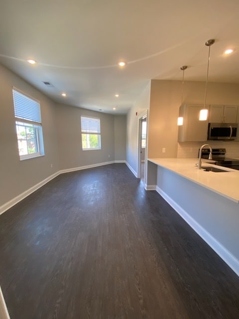 Building Photo - Topiary Park Crossing