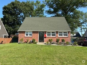 Building Photo - 2609 Armstrong Ave