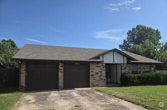 Building Photo - 663 W Perry Dr