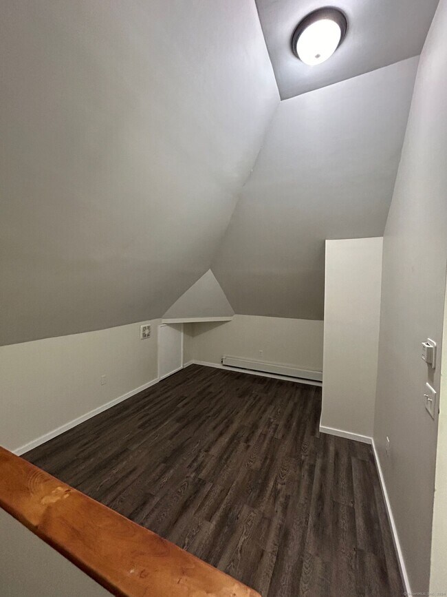 Foto del edificio - 645 Burnside Ave