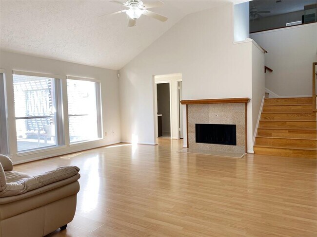 Foto del edificio - 13115 Rosstown Dr