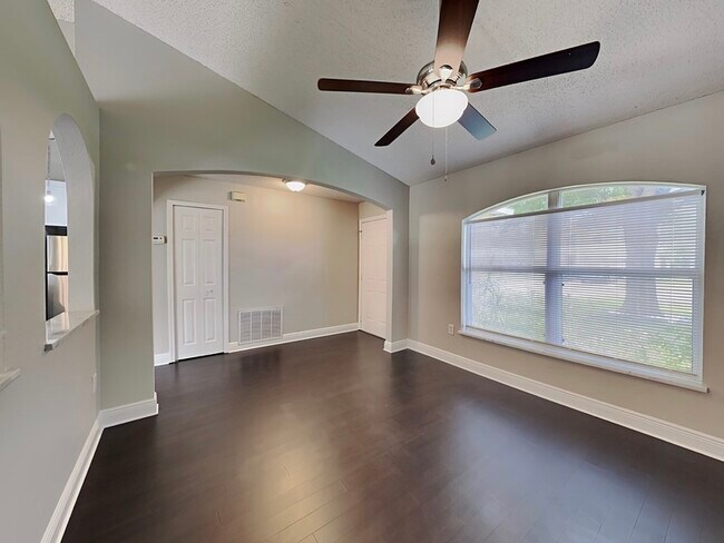 Foto del edificio - 1317 Dover Dr