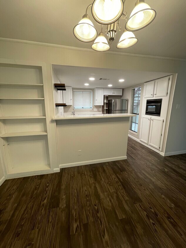 Foto principal - 1510 W North Loop Blvd