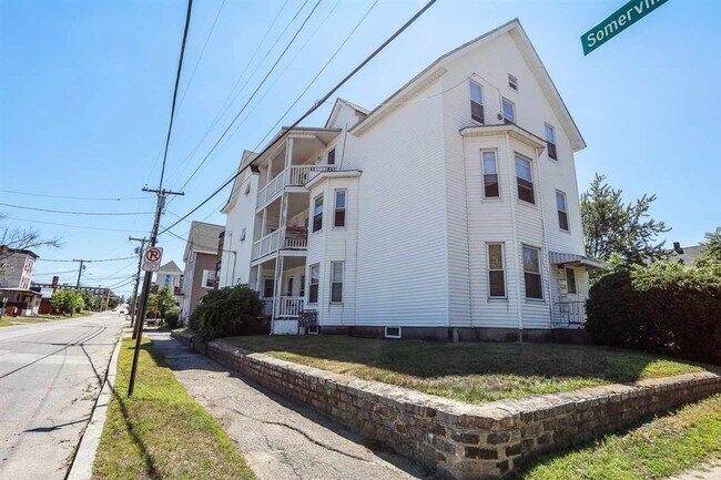 Building Photo - 99 Beech St