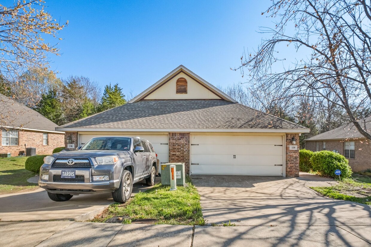 Foto principal - S Ray Ave Duplex