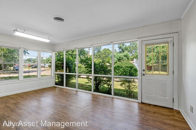 Foto del edificio - 3 br, 2 bath House - 4101 Glen Street