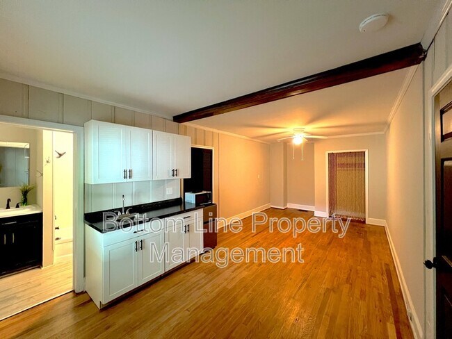 Foto del edificio - 613 Charlotte Ave