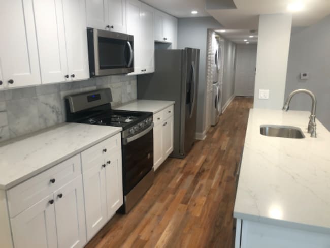 Photo - 1826 W Erie St Apartment