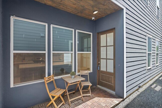 Building Photo - 6531 Castlebay Dr