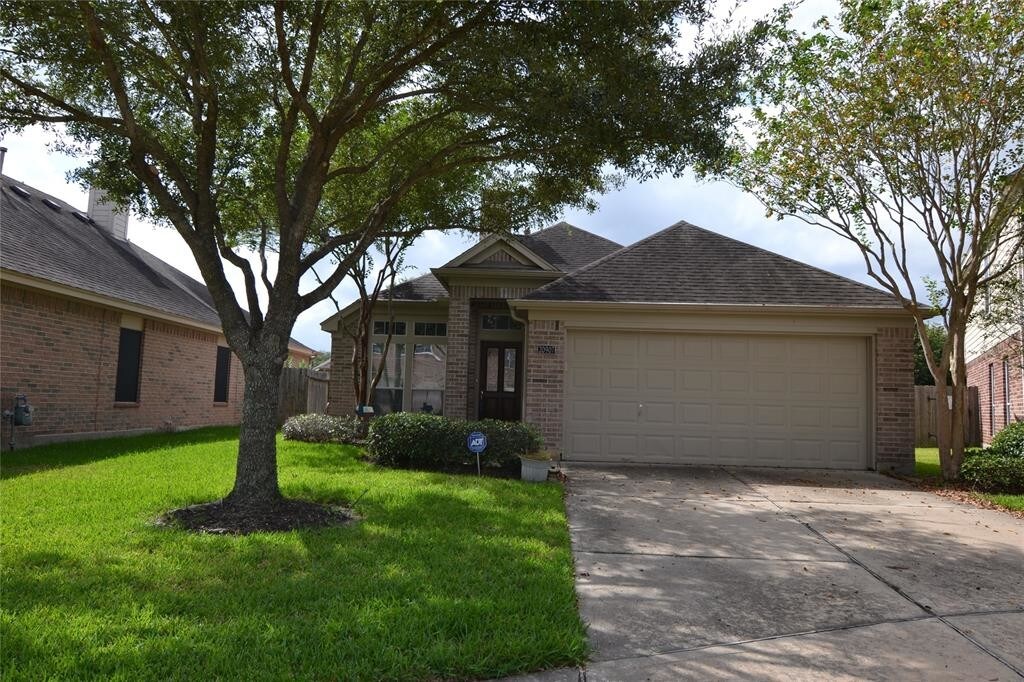 Foto principal - 20907 Thorn Berry Creek Ct