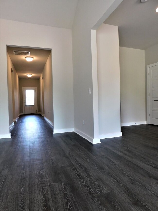 Foto del edificio - DEPOSIT PENDING! Home for rent in Clay, AL...