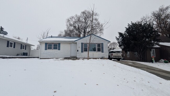 Building Photo - 3 bedroom, 2 bath home in Waterloo