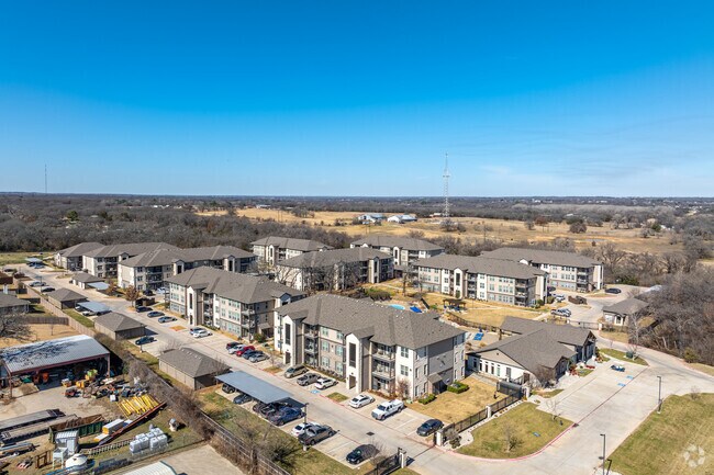 Foto aérea - Reata West Apartments