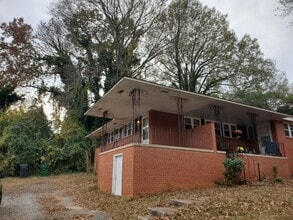 Building Photo - 1444 Academy St