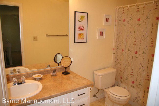 Building Photo - 3407 Foxridge Dr