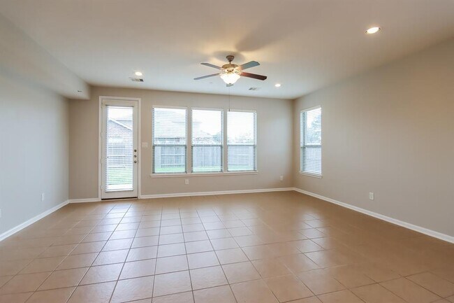 Building Photo - 9710 Clanton Pines Dr