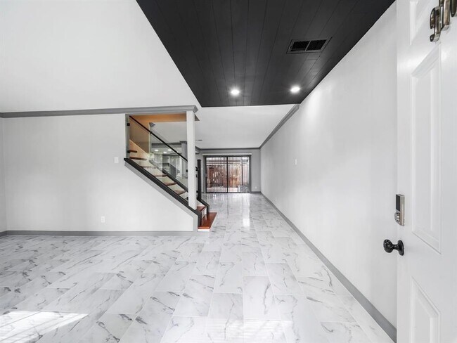 Foto del edificio - 9706 Westview Dr