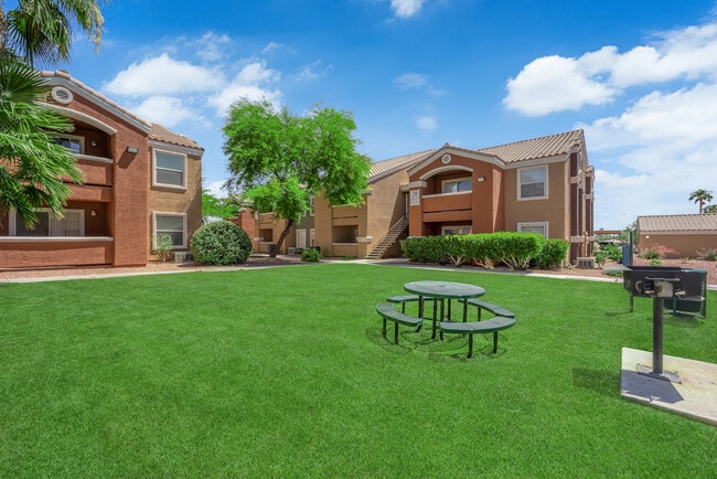 Building Photo - 8101 W Flamingo Rd