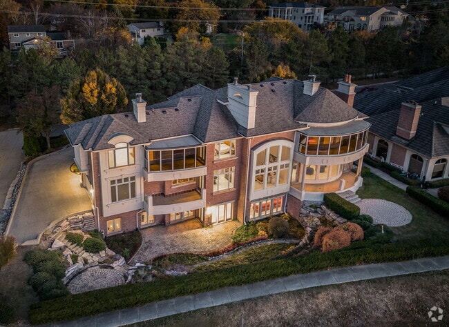 Building Photo - 3856 Vista Ln