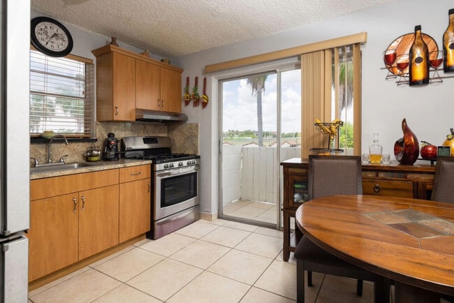 Foto del edificio - Punta Frances Apartments