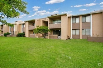 Building Photo - 5223 Vineland Rd