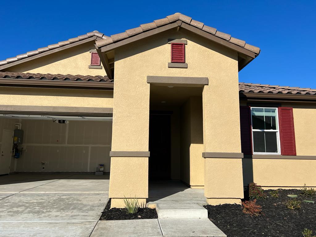 Enterance - 890 Valencia St