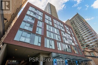 Building Photo - 308 Jarvis St