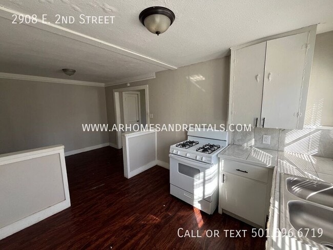 Foto del edificio - 2908 E 2nd St